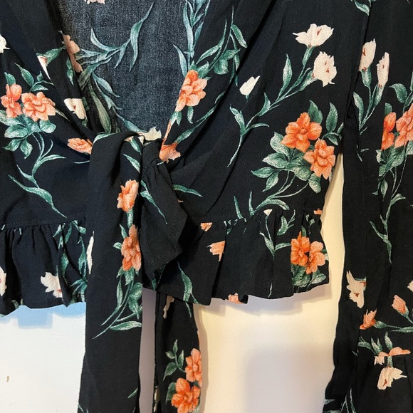 blouse top - Picture 3 of 4